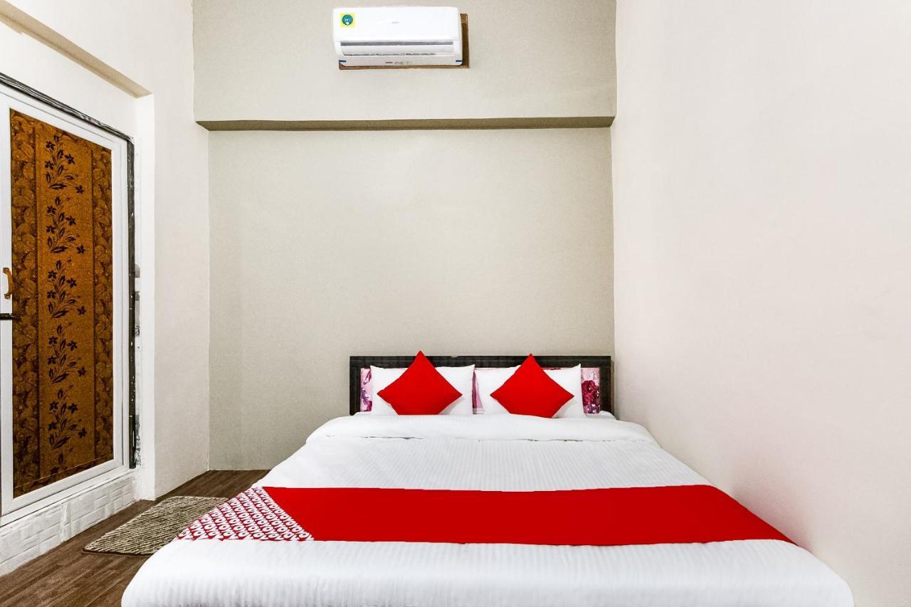 Oyo 69647 Yash Lodge Джабалпур Екстериор снимка