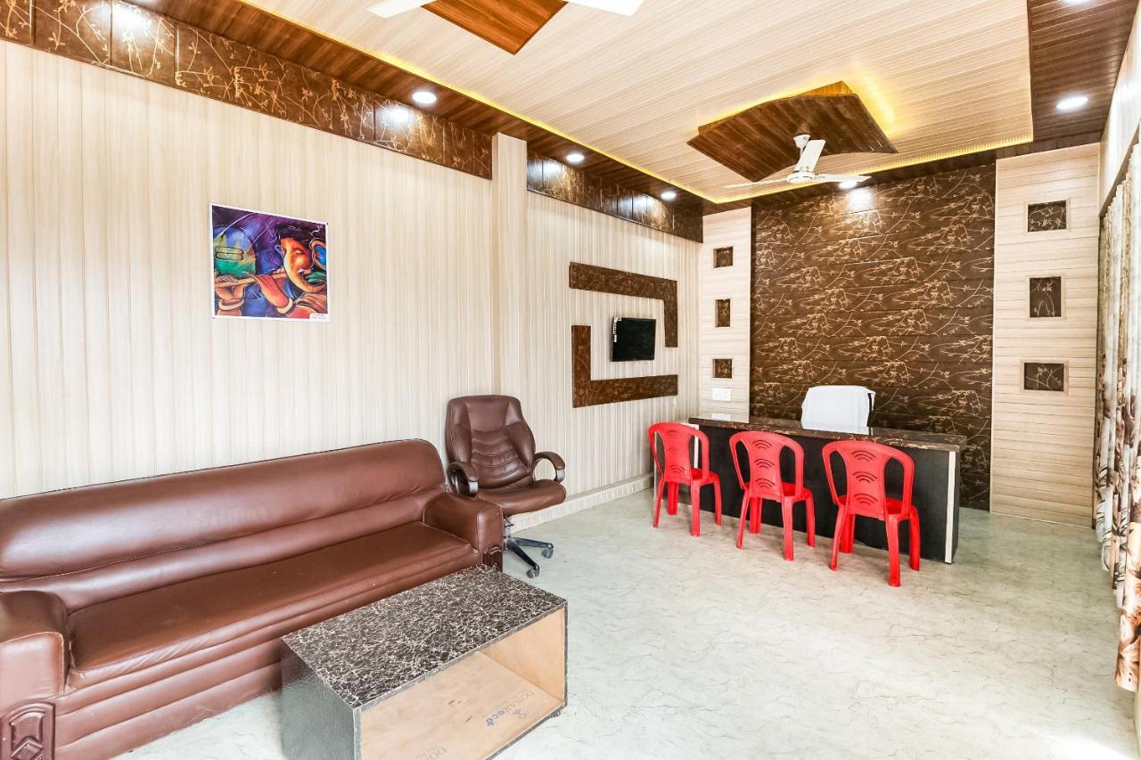 Oyo 69647 Yash Lodge Джабалпур Екстериор снимка