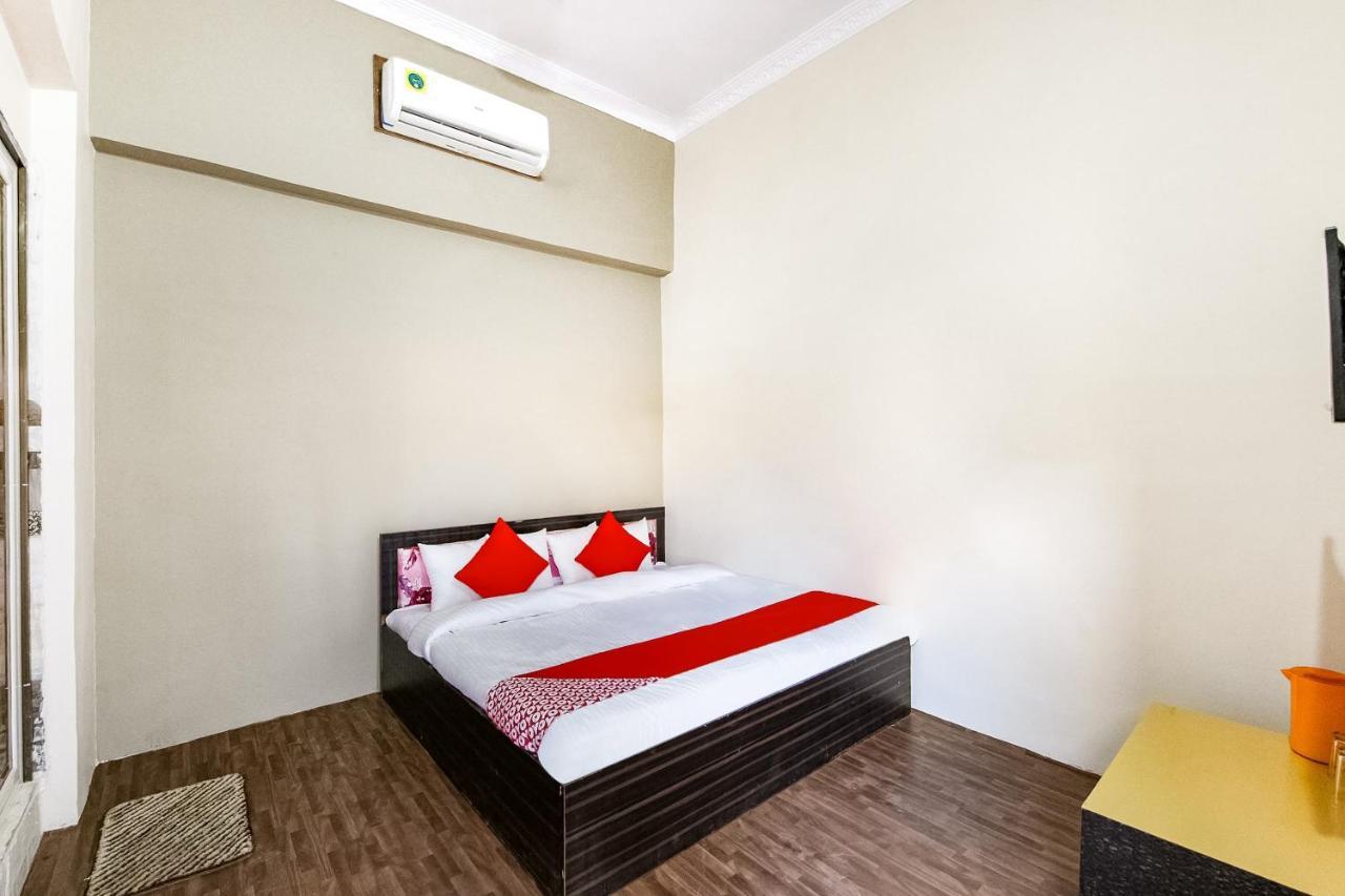 Oyo 69647 Yash Lodge Джабалпур Екстериор снимка
